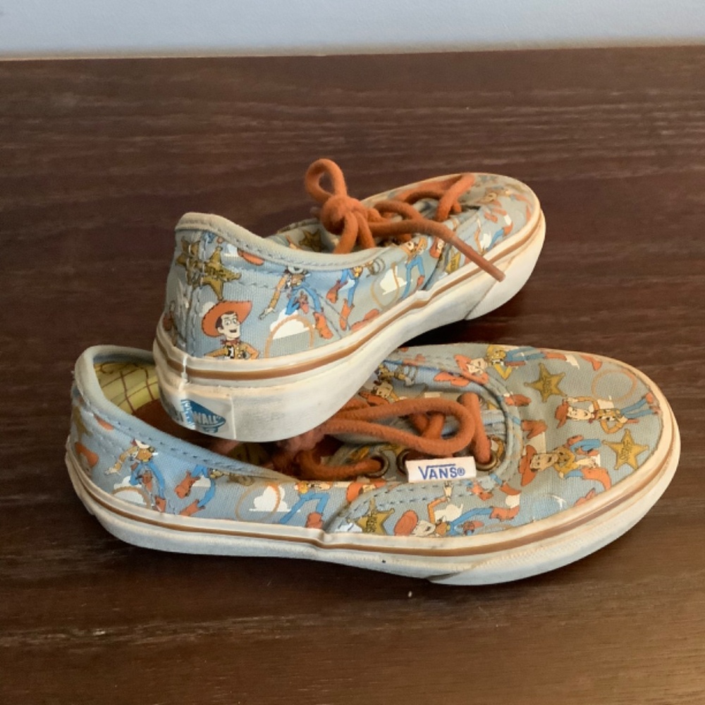 Vans Toy Story theme featuring woody - Picture 2 of 4